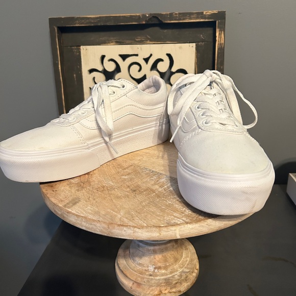 Vans Shoes - VANS PLATFORM SNEAKERS- WHITE CANVAS- SIZE 6.5